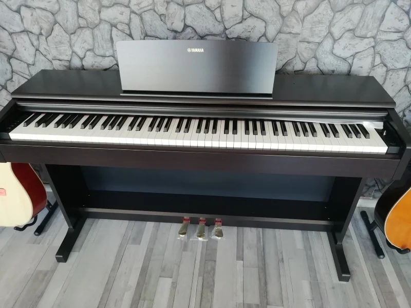 F-140R CB Bundle : Piano with Stand Roland -  - en